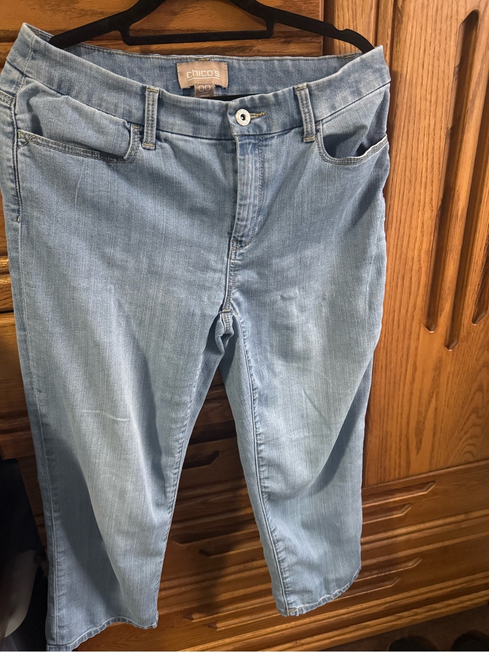 Chico's Light Wash Straight-Leg Jeans size 2 or xs